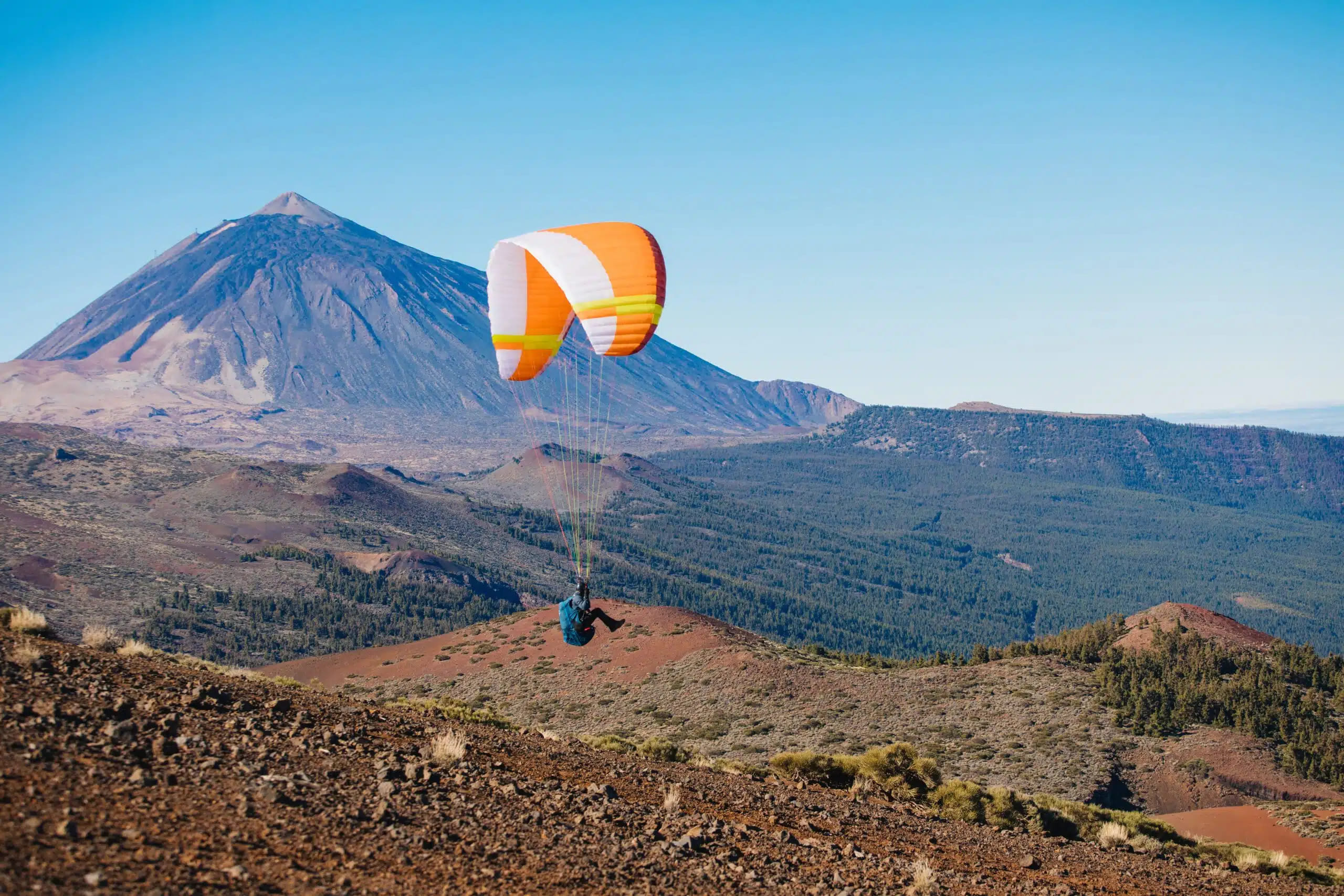 Fangen Sie die schönsten LandschaftenTeneriffas beim Paragliding ein