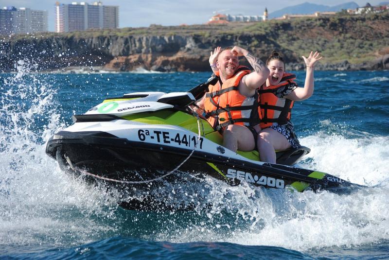 Motos de agua en Puerto Colón