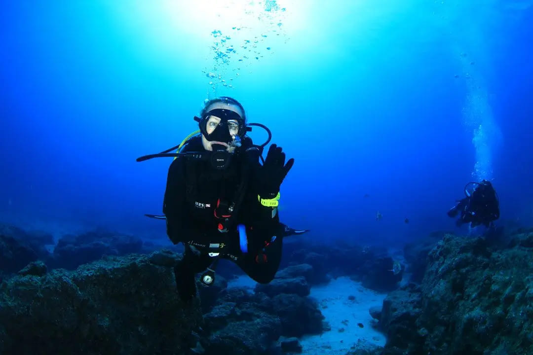 Try_Dive_Bautismo_de_buceo_en_lanzarote_Rubicon_Diving_buceadora_caf1092178.jpg&w=3840&q=75